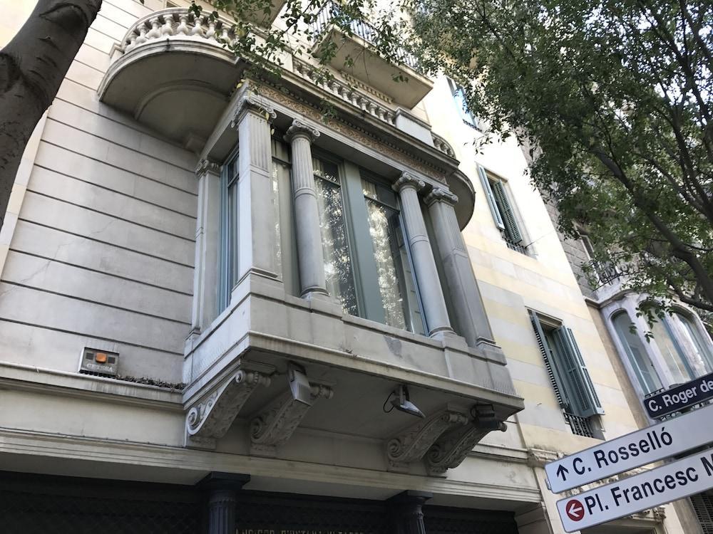 Casa Mathilda Bed & Breakfast Barcelona Exterior photo