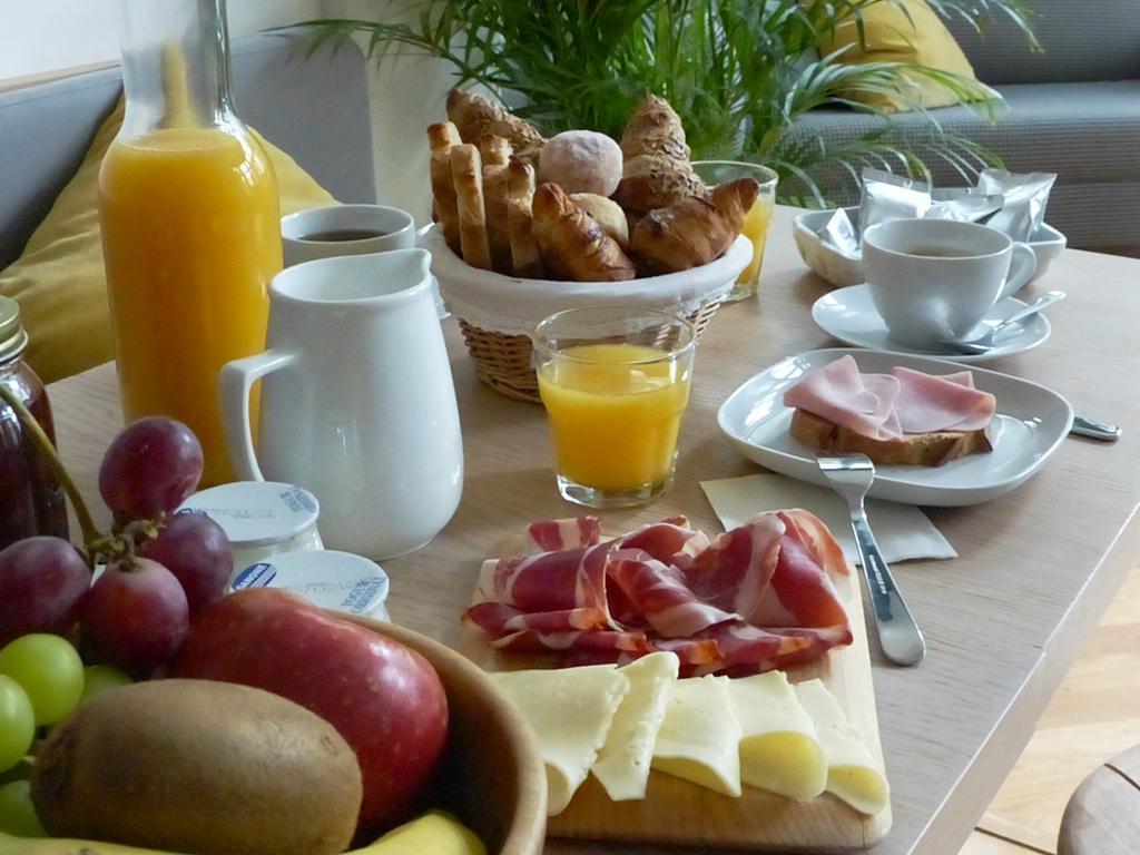 Casa Mathilda Bed & Breakfast Barcelona Exterior photo