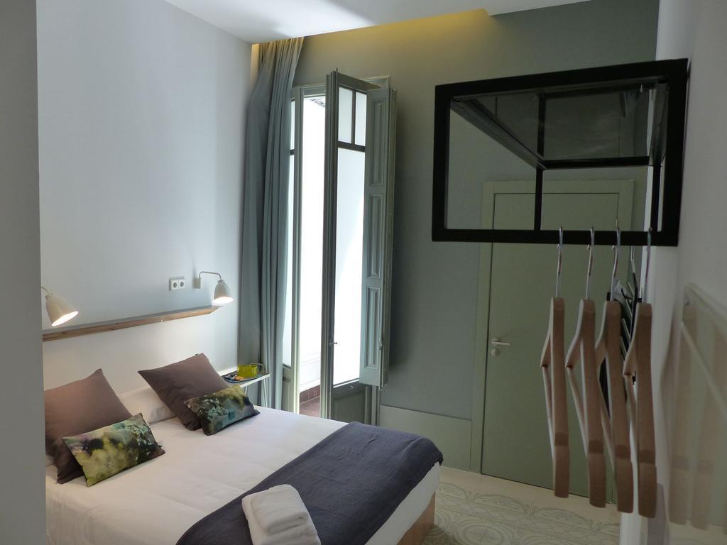Casa Mathilda Bed & Breakfast Barcelona Exterior photo