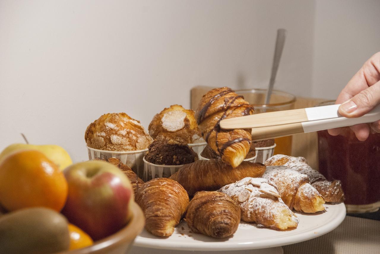 Casa Mathilda Bed & Breakfast Barcelona Exterior photo