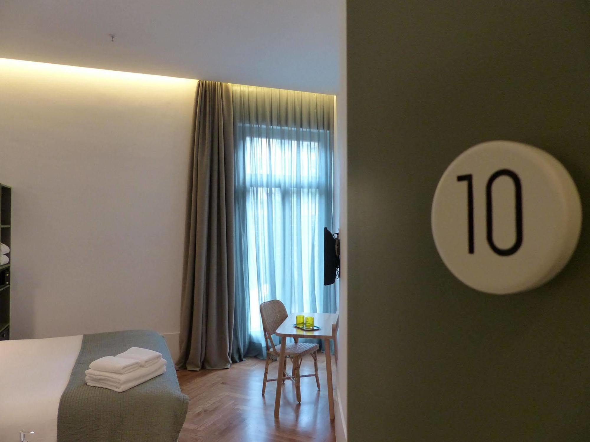Casa Mathilda Bed & Breakfast Barcelona Exterior photo