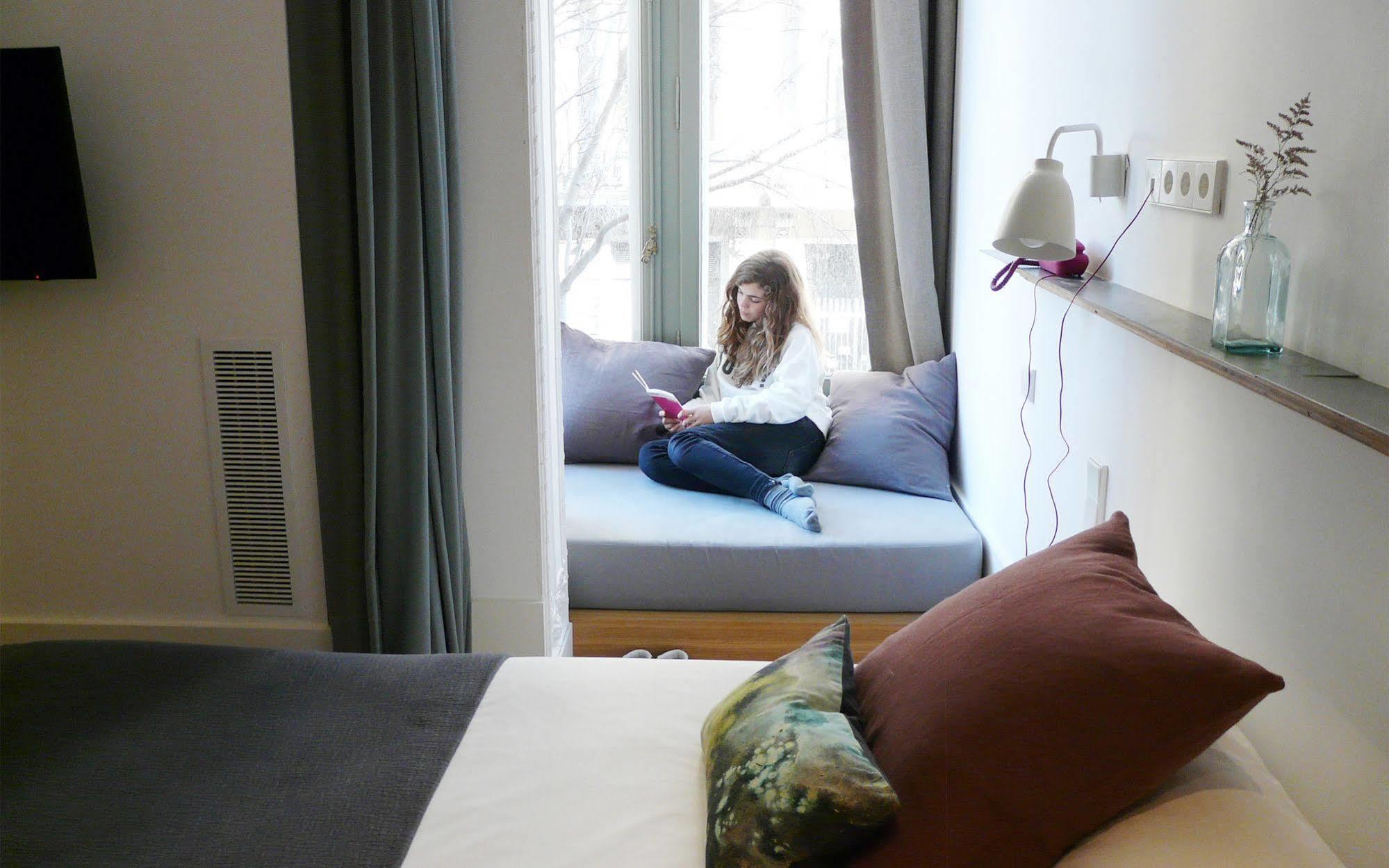 Casa Mathilda Bed & Breakfast Barcelona Exterior photo